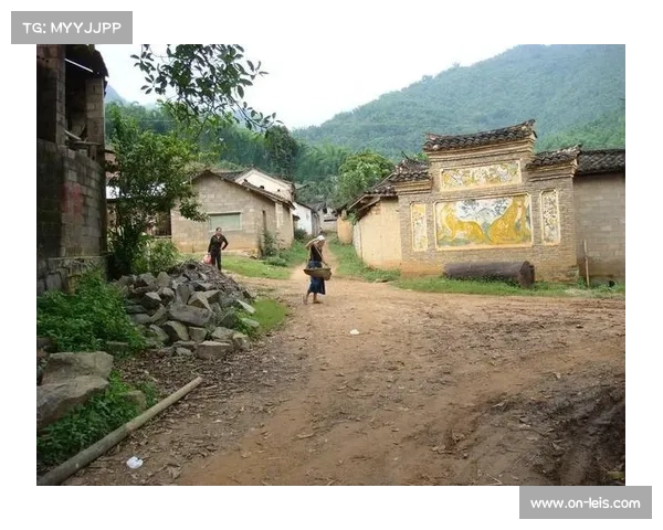 云南德宏“村超”以茶叶贡米为奖品，文体农旅融合兴边富民