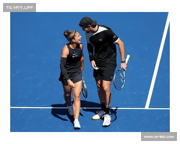 世界沙滩摔跤锦标赛:意大利组合逆转巴西选手夺得表演赛冠军 世界沙滩摔跤锦标赛:意大利组合逆转巴西选手夺得表演赛冠军